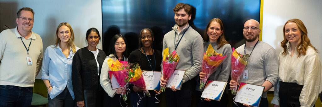 Talangerna och talangprogramansvariga står uppradade  